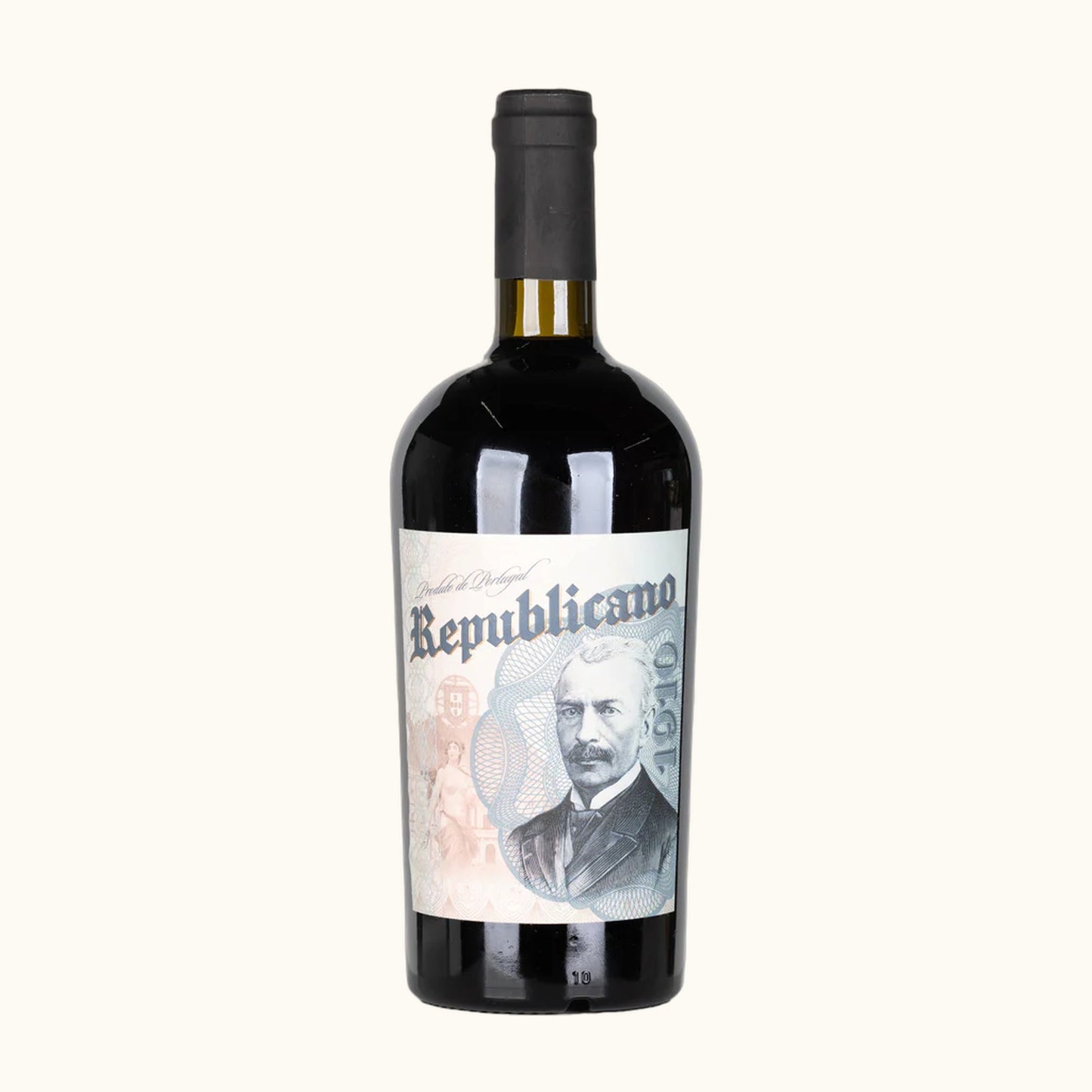 Codigo Republicano 2022 Rotwein - Flasche mit Etikett vor beigem Hintergrund