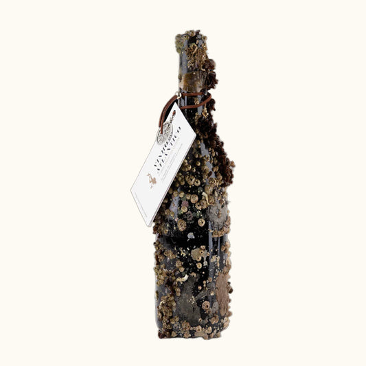 Vinho do Atlantico Flasche mit viel Muscheln an der Flasche (direkt aus dem Meer)