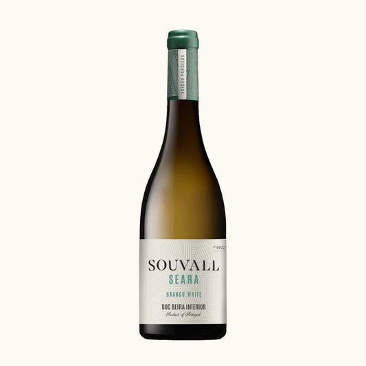 Souvall Seara - Flasche mit Etikett vor beigem Hintergrund