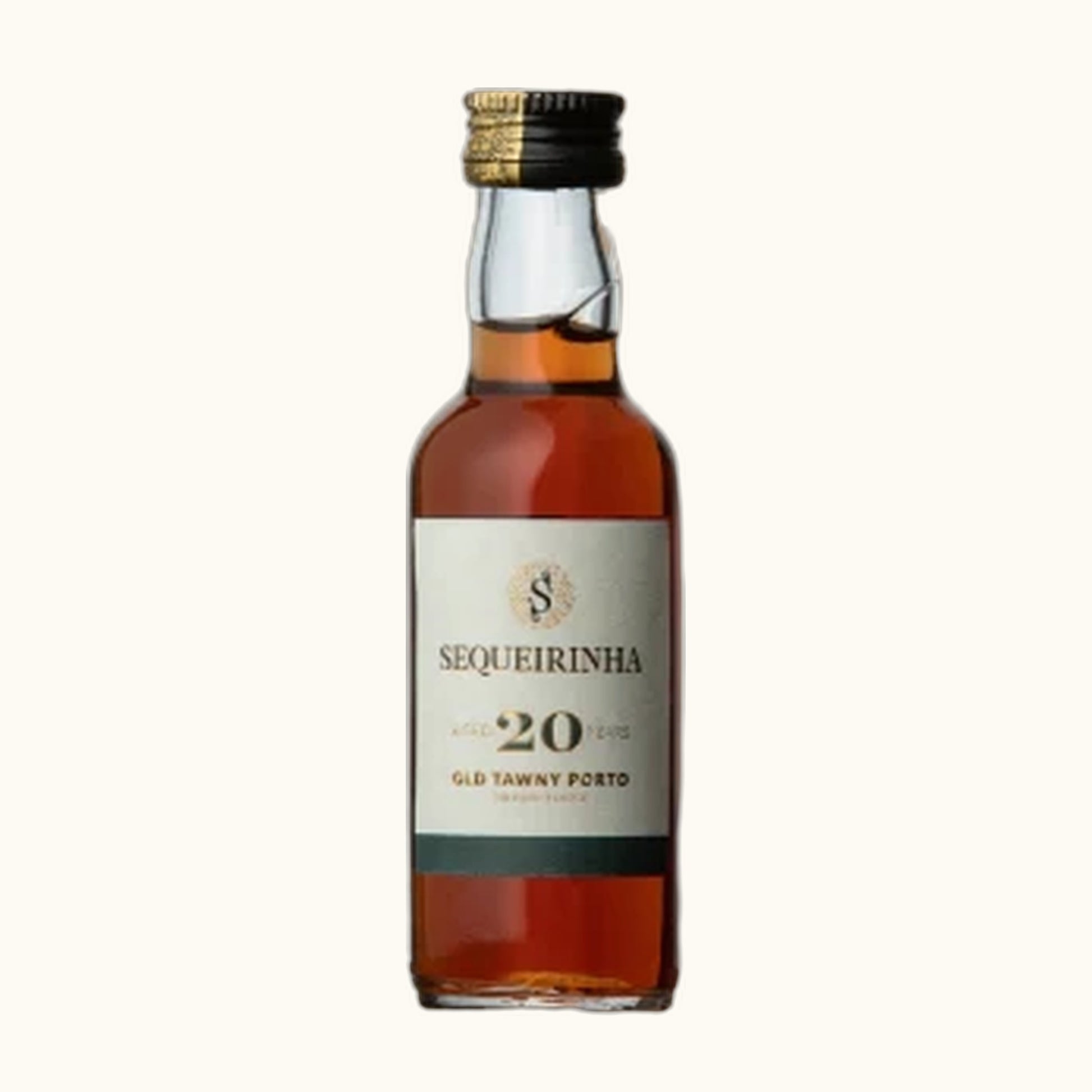 Kleiner Portwein 20 Jährig - Flasche mit Etikett vor beigem Hintergrund