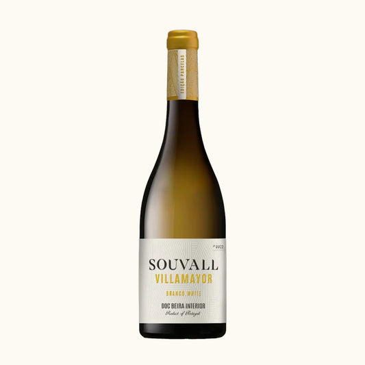 Souvall Villamayor - Flasche mit Etikett vor beigem Hintergrund