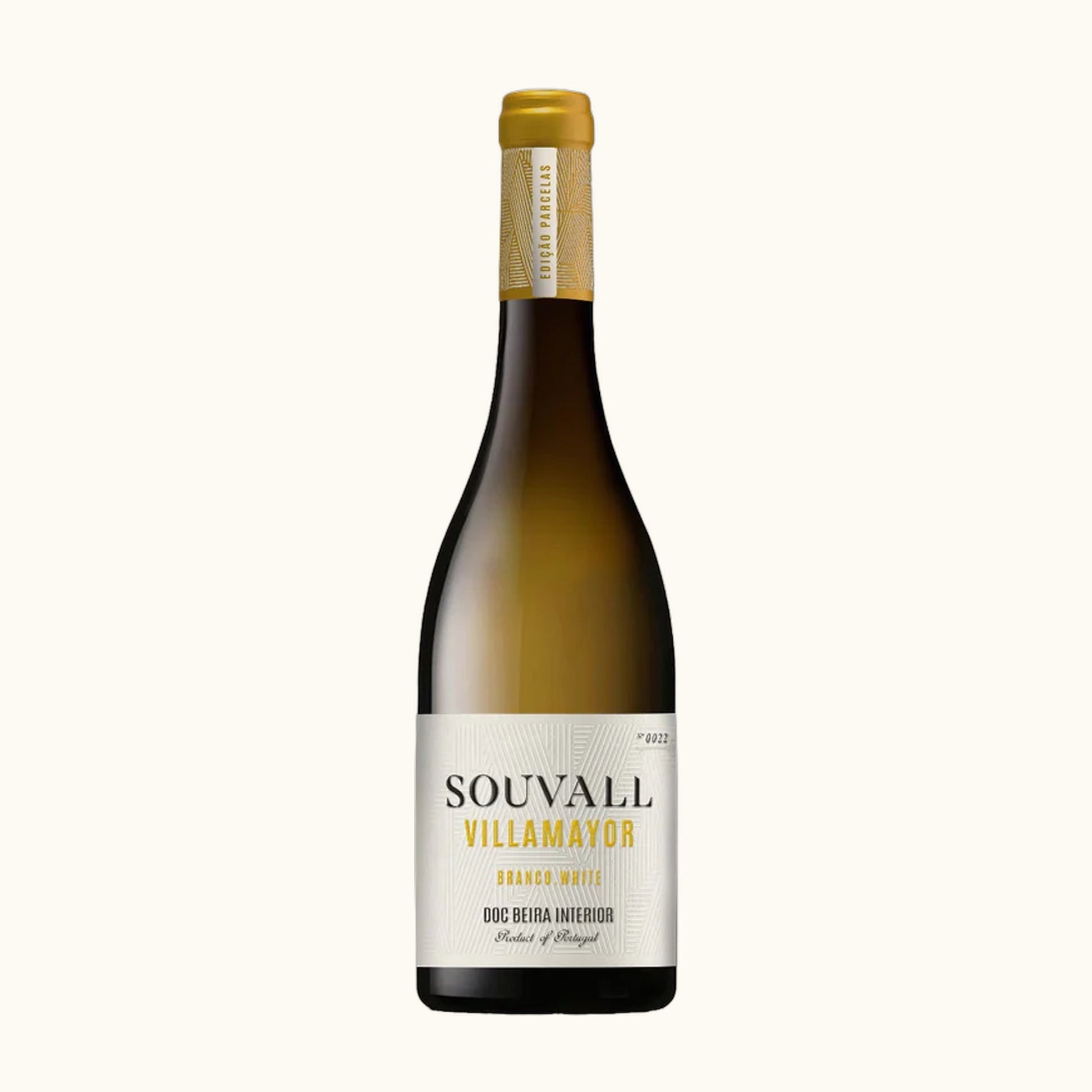 Souvall Villamayor - Flasche mit Etikett vor beigem Hintergrund