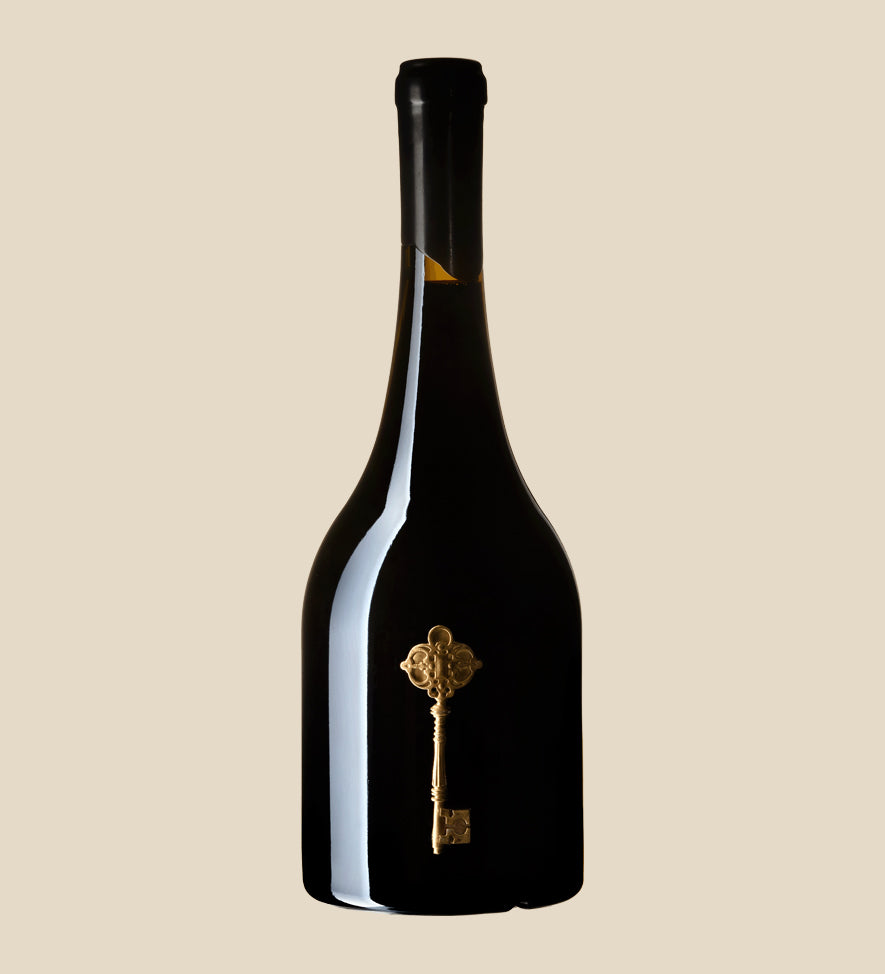 VolteFace Apocalipso 2022 Rotwein - Flasche mit Etikett vor beigem Hintergrund